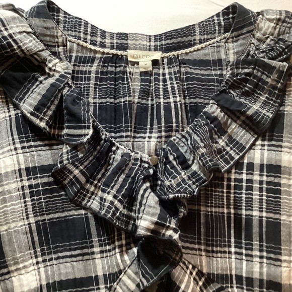 Pilcro by Anthropologie Plaid Ruffle Neck Blouse Navy Cream Medium - Picture 6 of 11